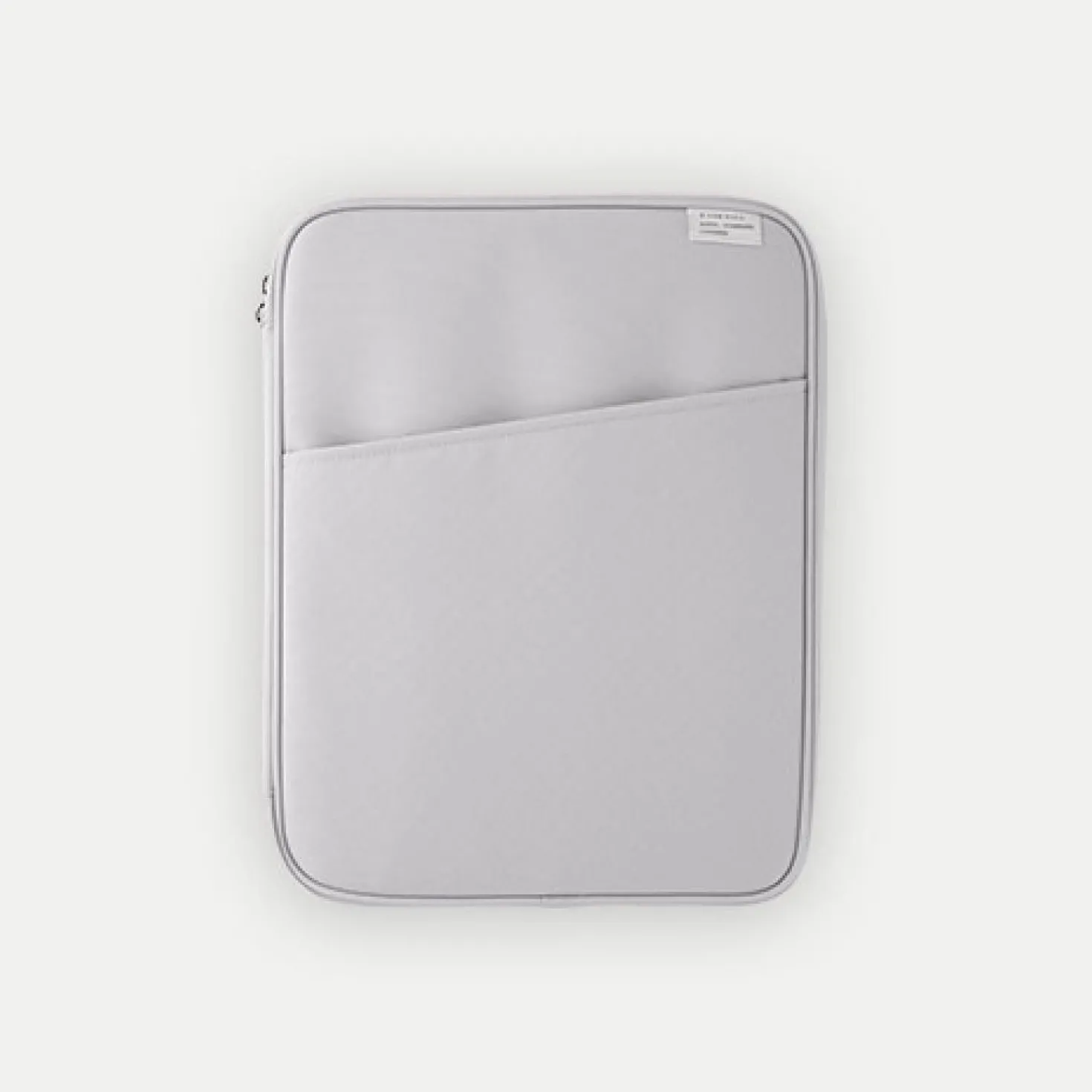 A Low Hill Basic 13 in. Pouch
