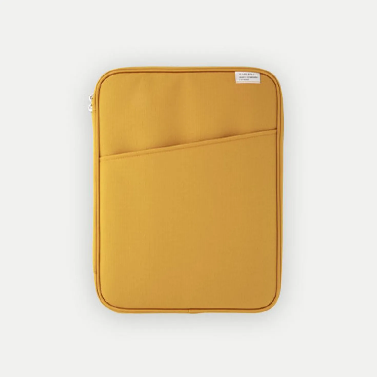 A Low Hill Basic 13 in. Pouch