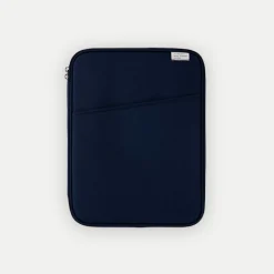 A Low Hill Basic 13 in. Pouch