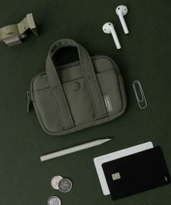 A Low Hill Pocket Card Pouch v7