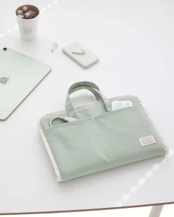 A Low Hill Stitch Tablet Tote