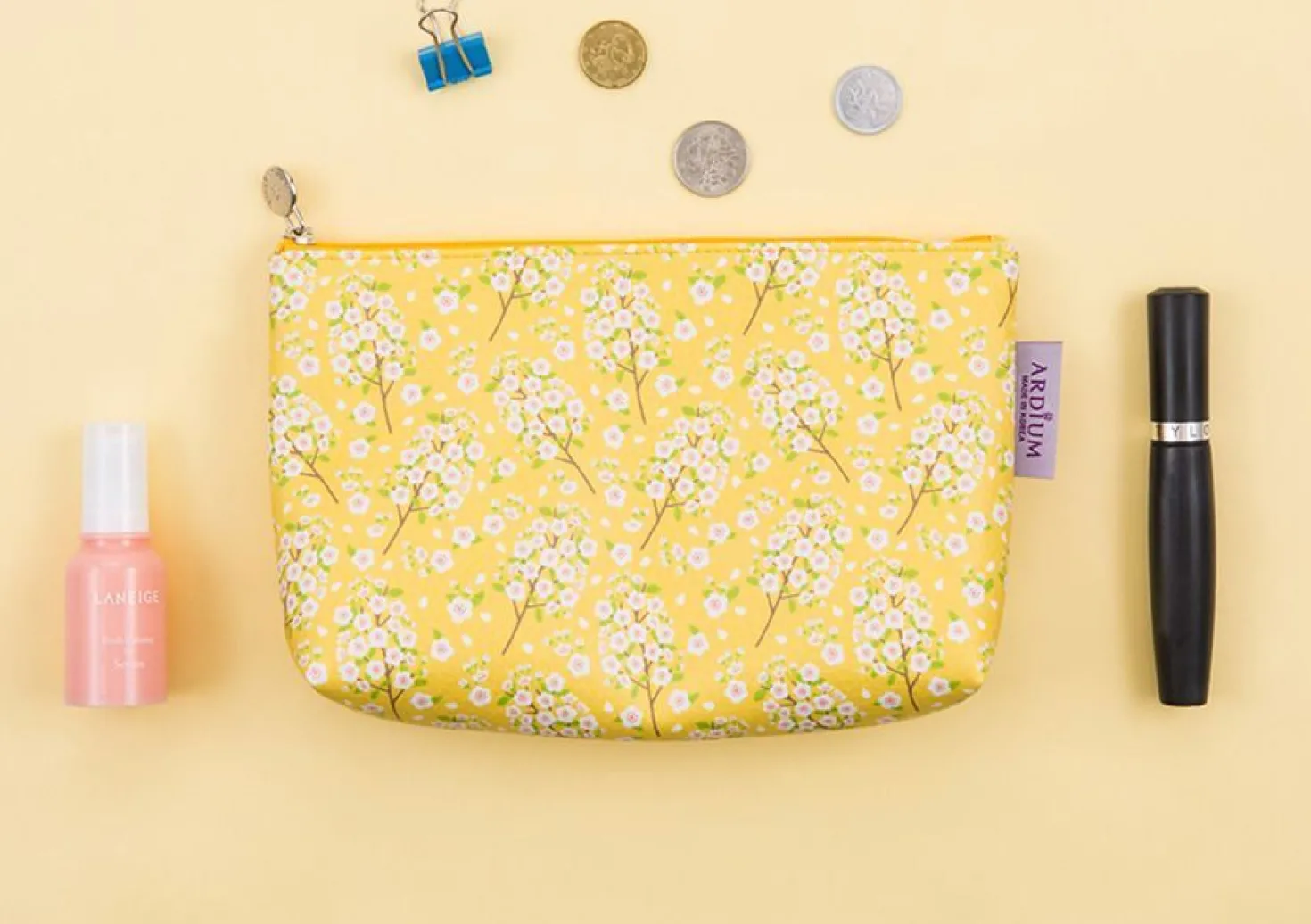 Ardium Triangle Pattern Pouch