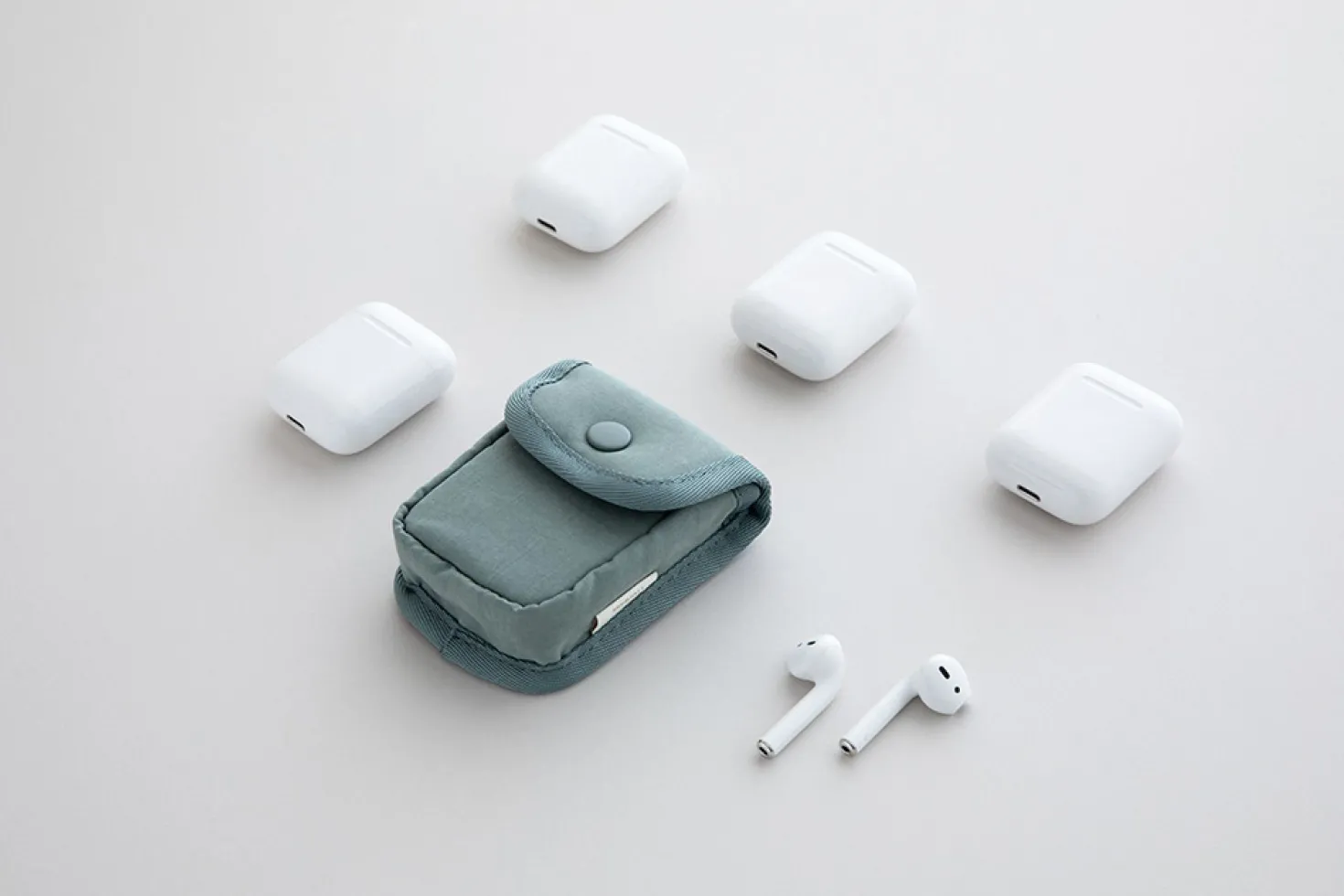 Button Earphone Pouch