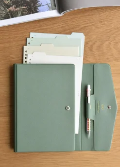 Classy Gentle 20 Ring A5 Binder Clutch