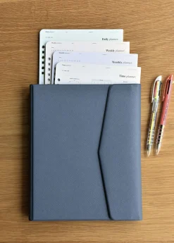 Classy Gentle 20 Ring A5 Binder Clutch