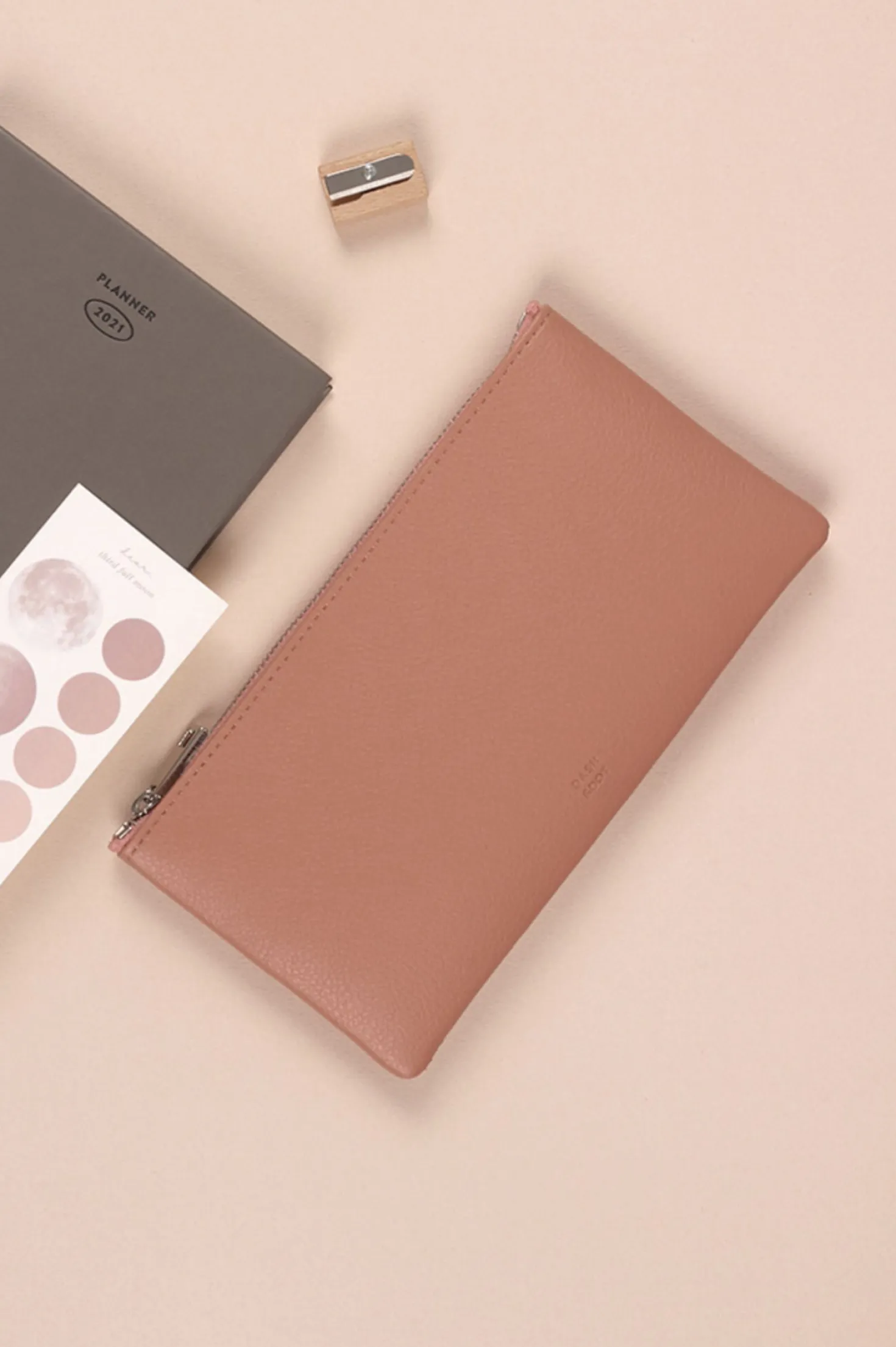 Dash and Dot Slim Pouch
