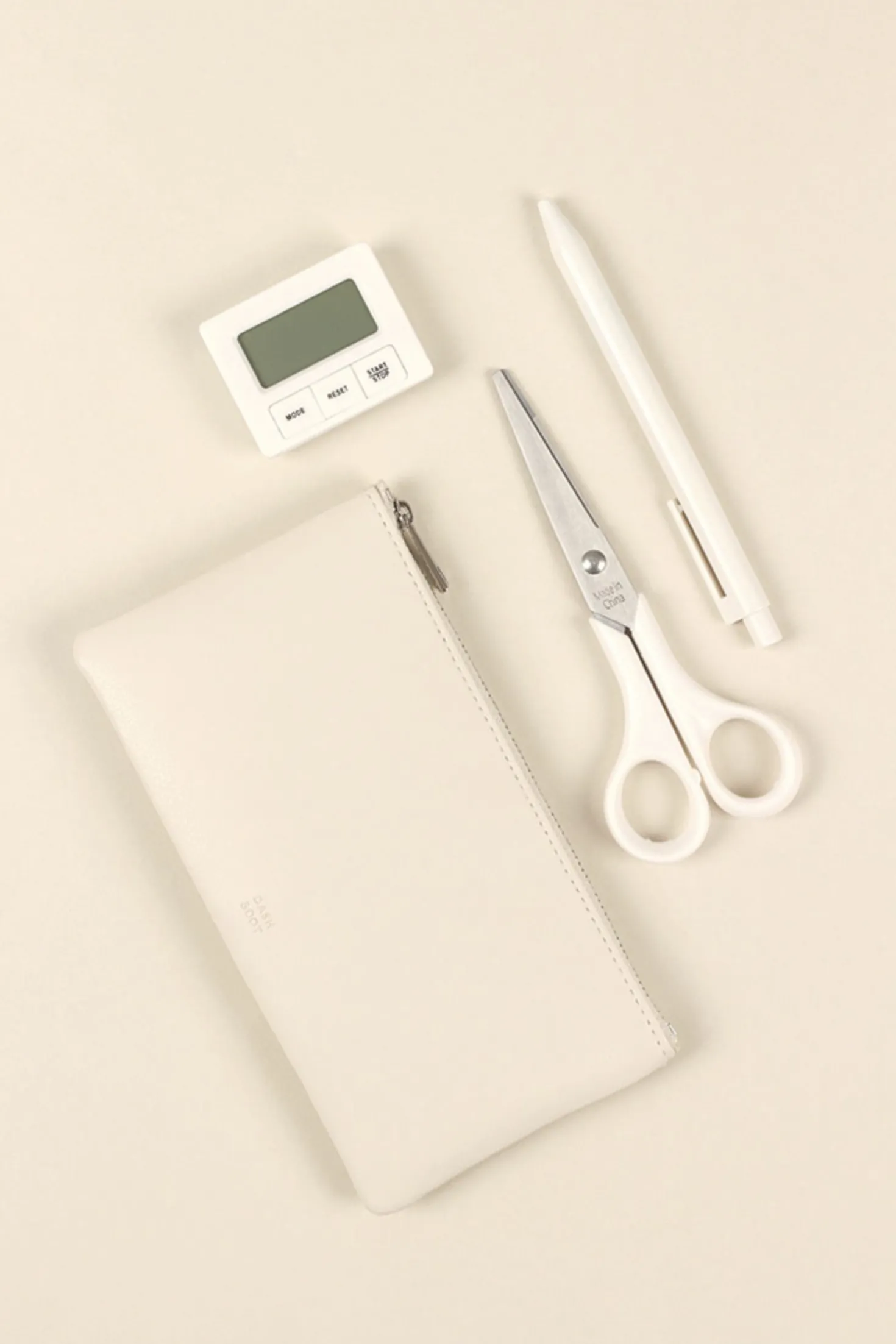 Dash and Dot Slim Pouch