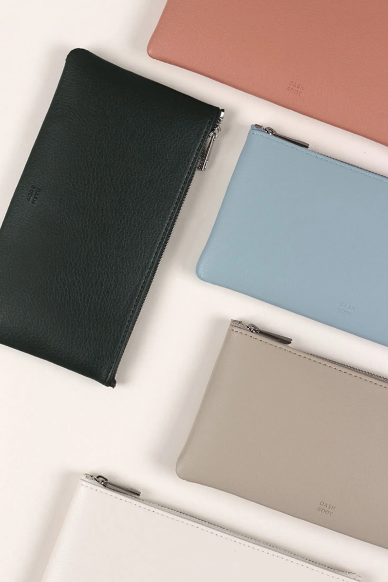 Dash and Dot Slim Pouch