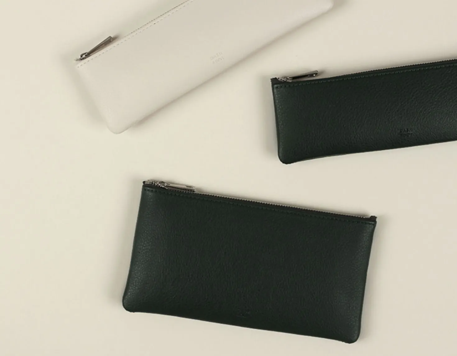 Dash and Dot Slim Pouch
