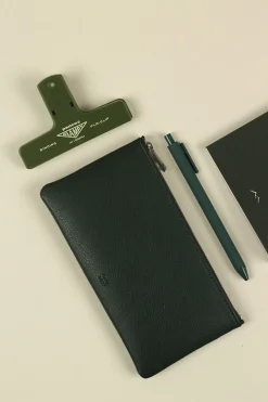 Dash and Dot Slim Pouch
