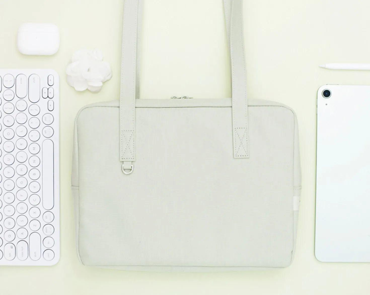 Essential 11 in. Tablet Shoulder Bag