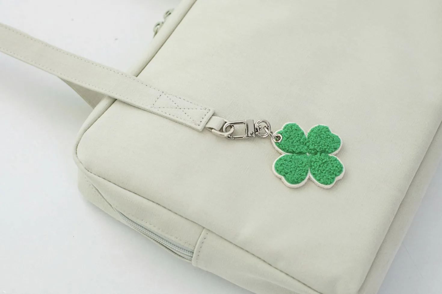 Essential 11 in. Tablet Shoulder Bag