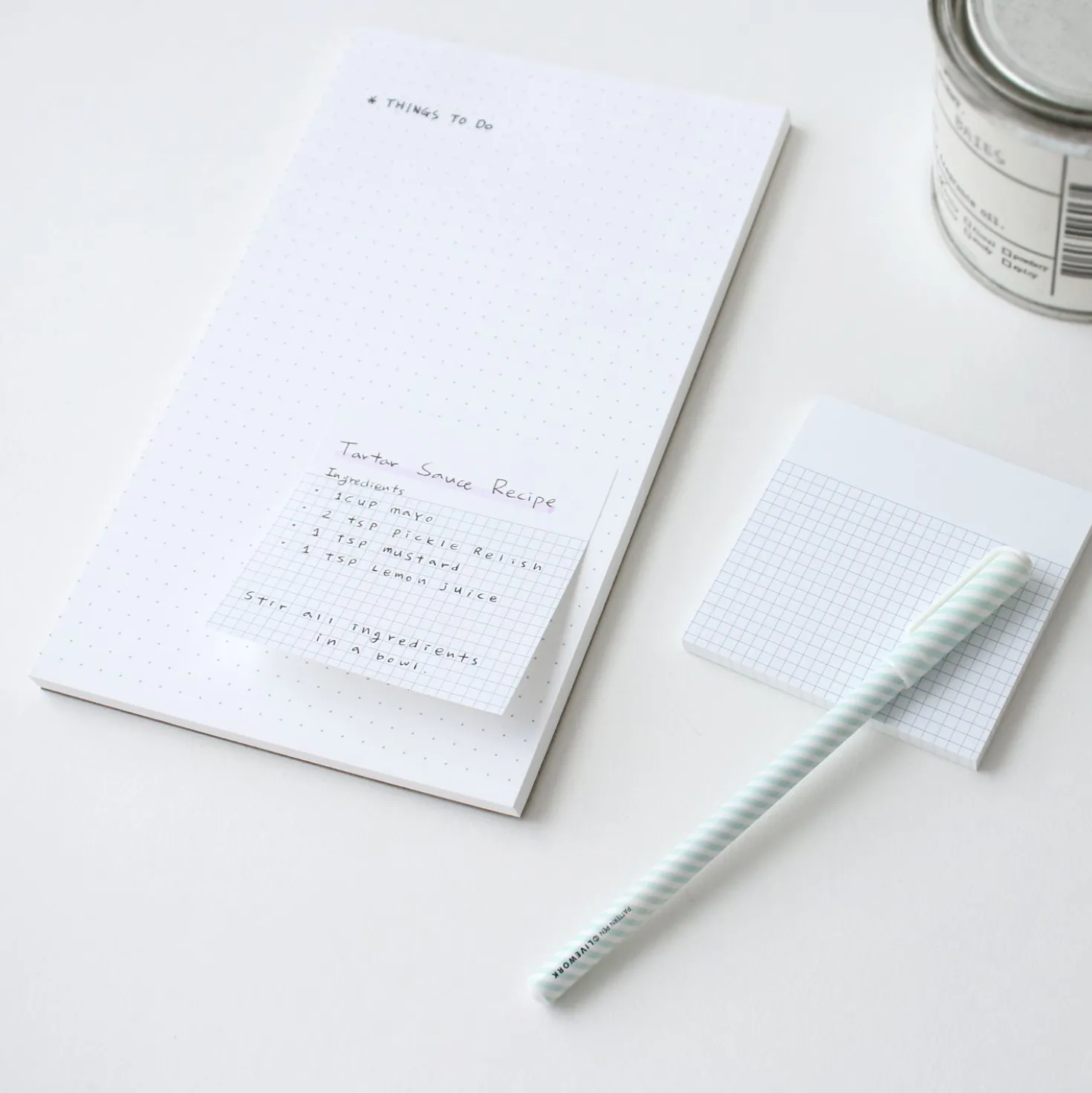 Grid Pattern Sticky Note v1