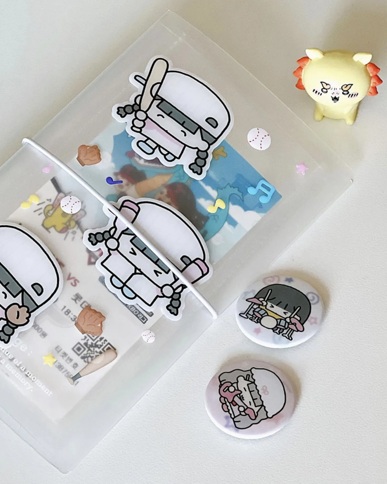 Hodu Girl Button Pin v2