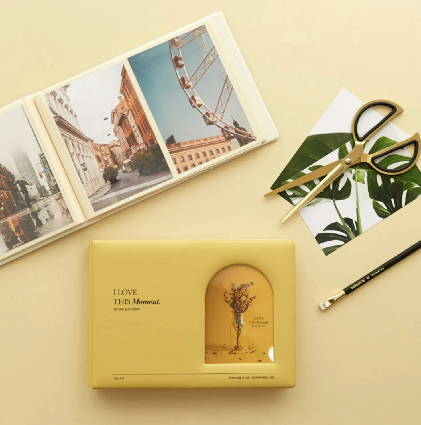 I Love This Moment 4x6 Photo Album