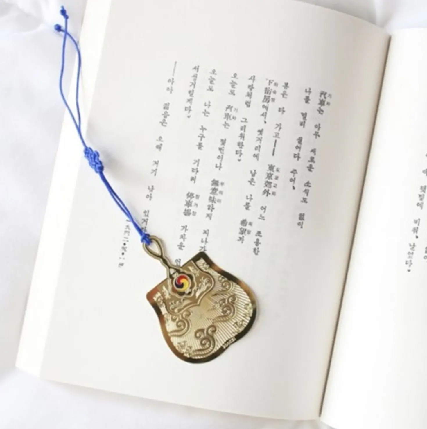 Korean Traditional Gold Bookmark & Card
