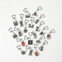 Lana Cat Pose Acrylic Key Ring