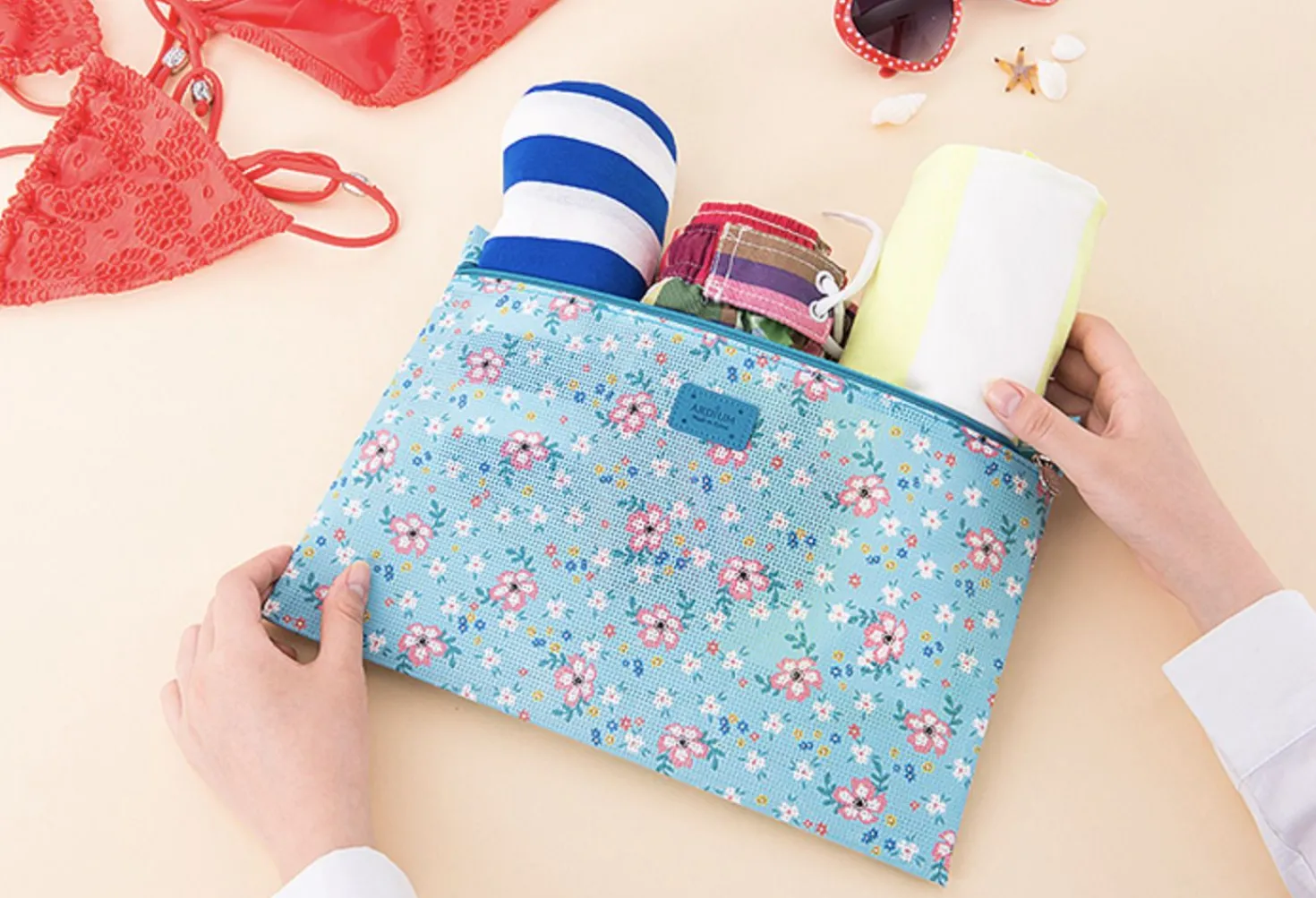 Large Summer Mesh Flat Pouch