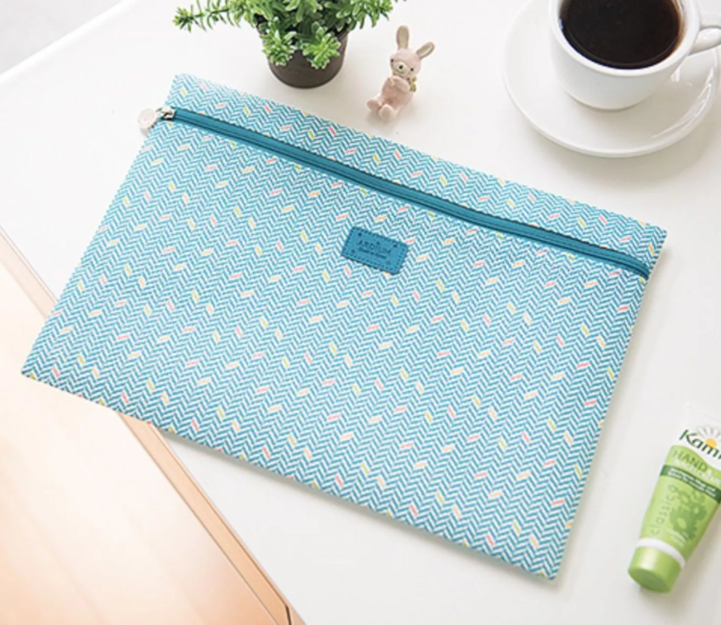 Large Summer Mesh Flat Pouch