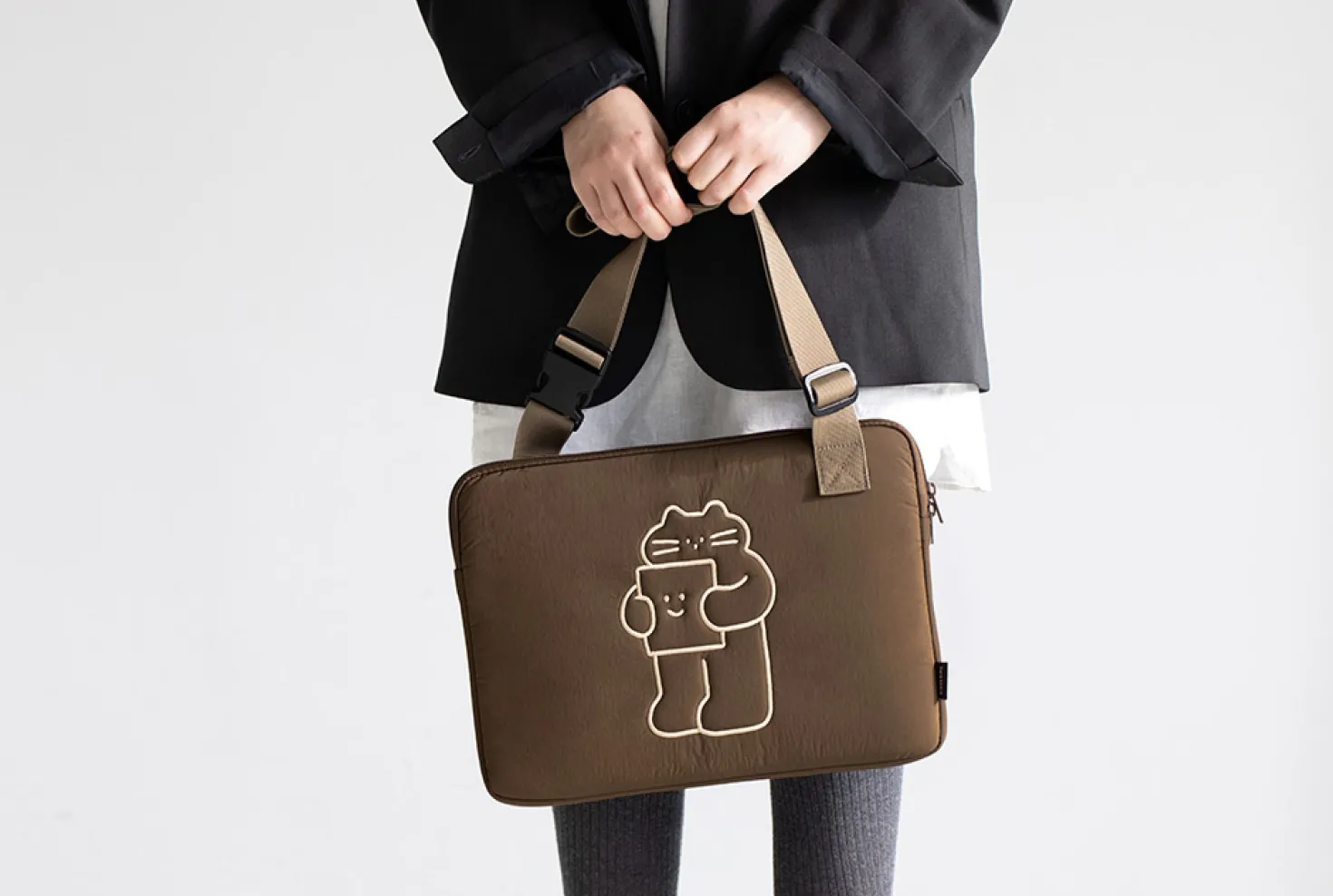 Livework Buckle 11 in. Tablet Bag