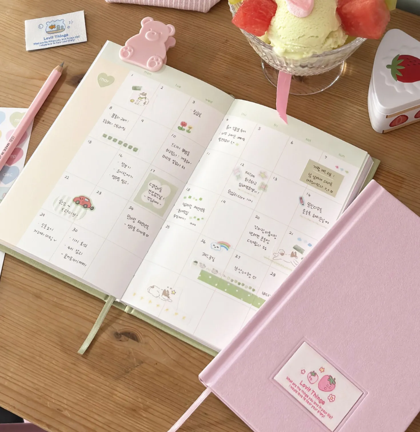Lovit Things Clothbound Weekly Planner