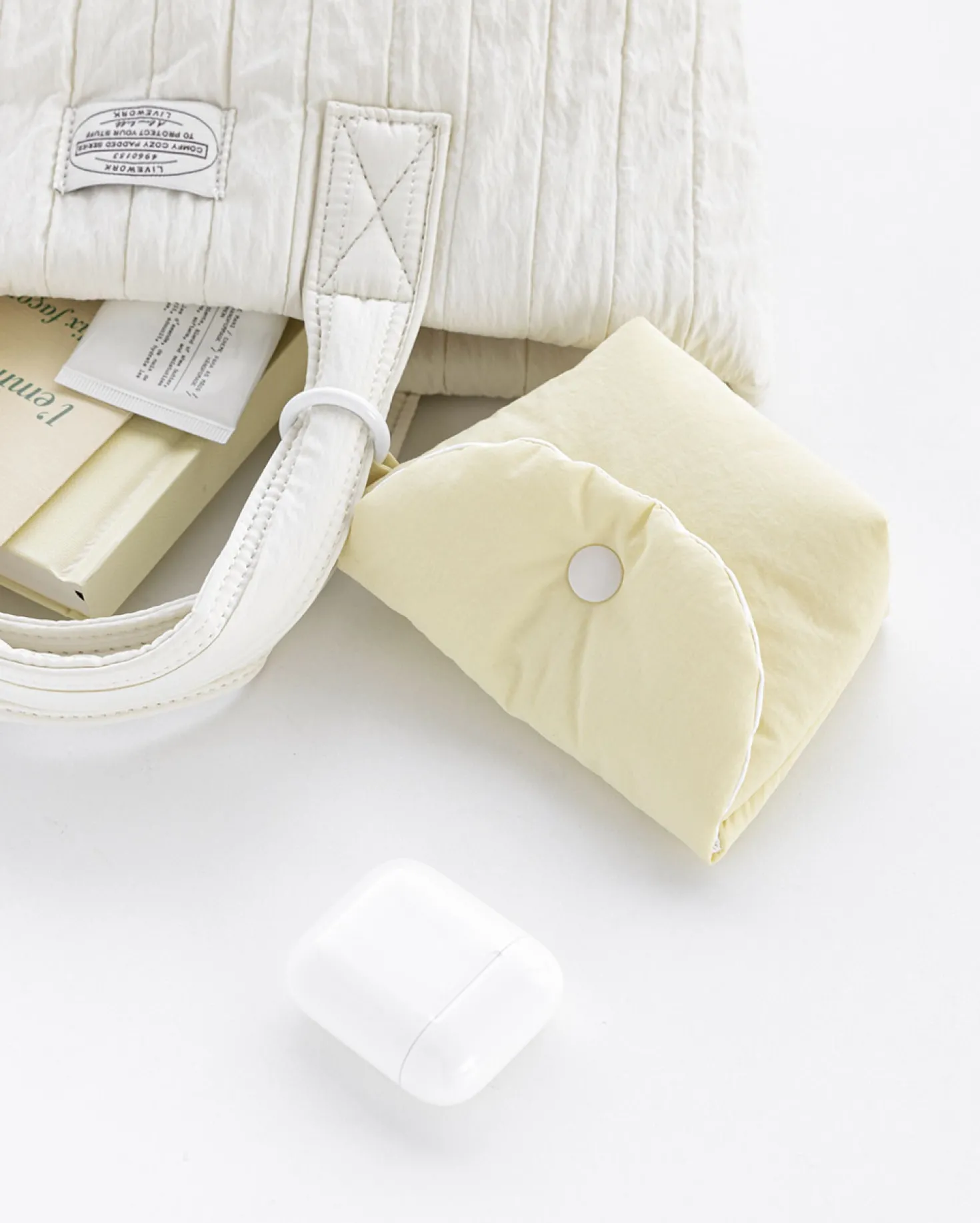 Marshmallow Card Pouch