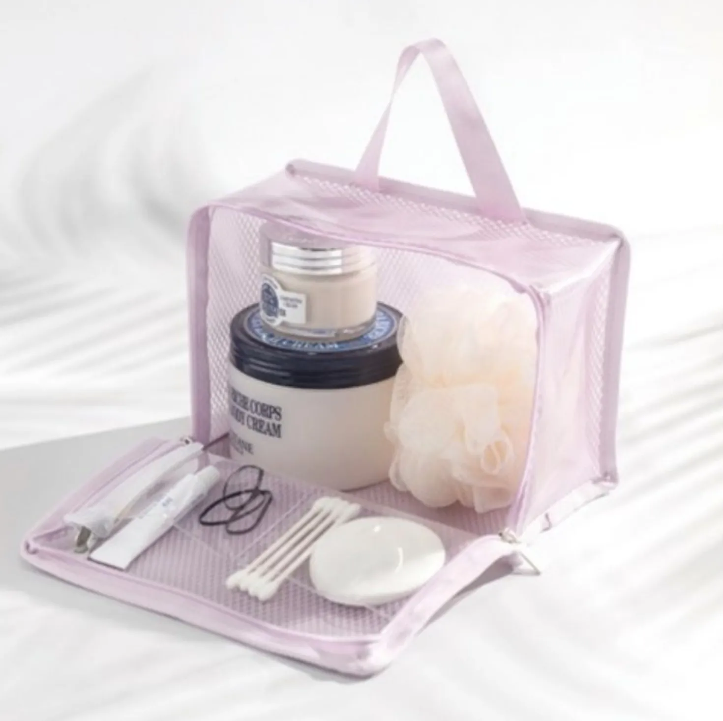 Medium Travelus Cube Mesh Pouch