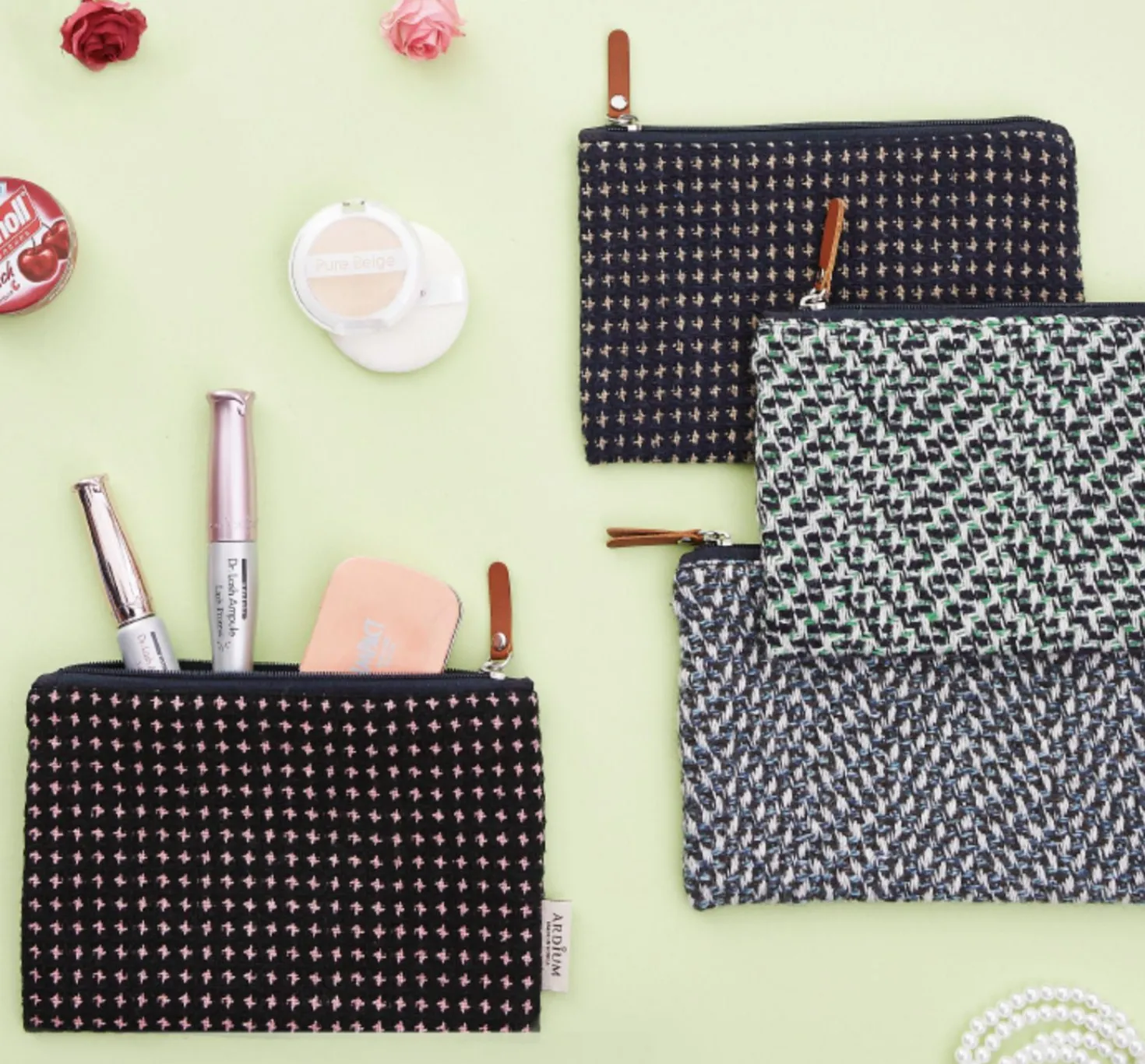 Medium Wool Flat Pouch