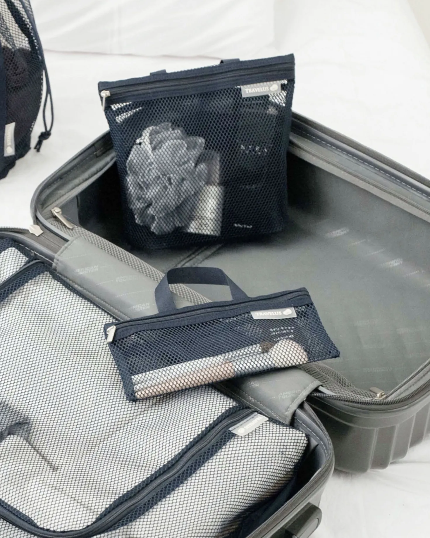 Mesh Slim Pouch v5