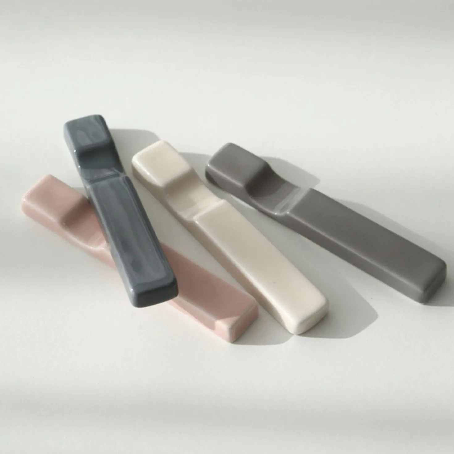 Modern Slim Chopstick Rest