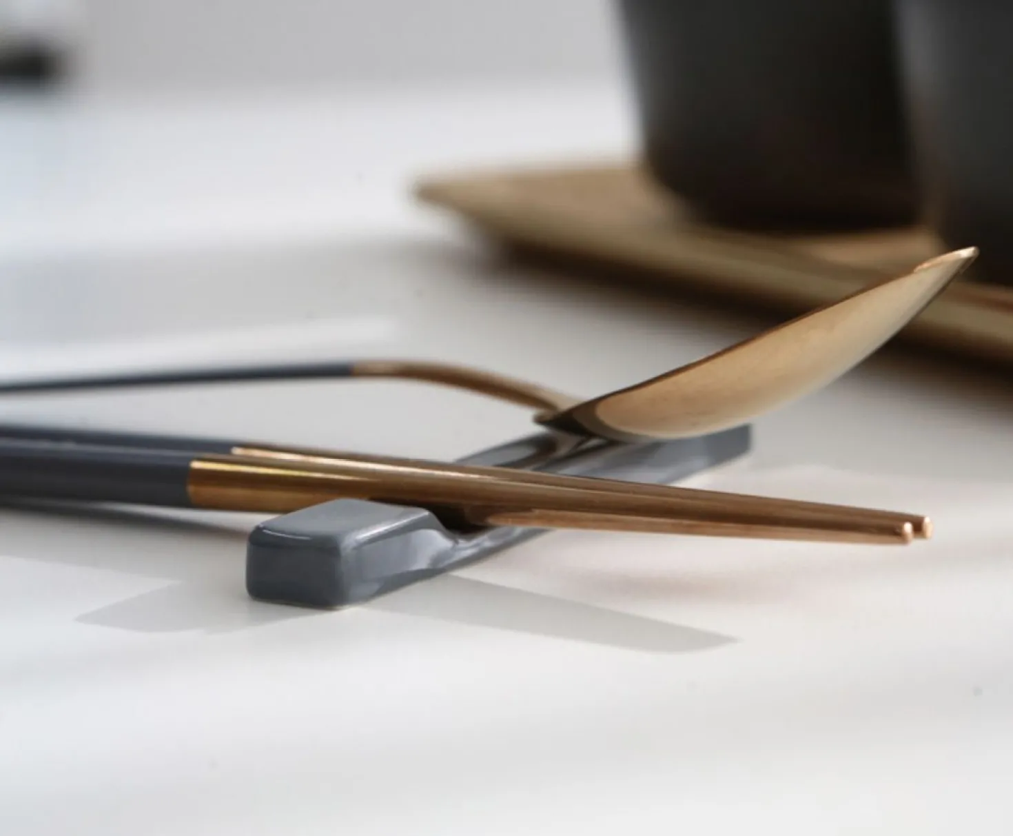 Modern Slim Chopstick Rest