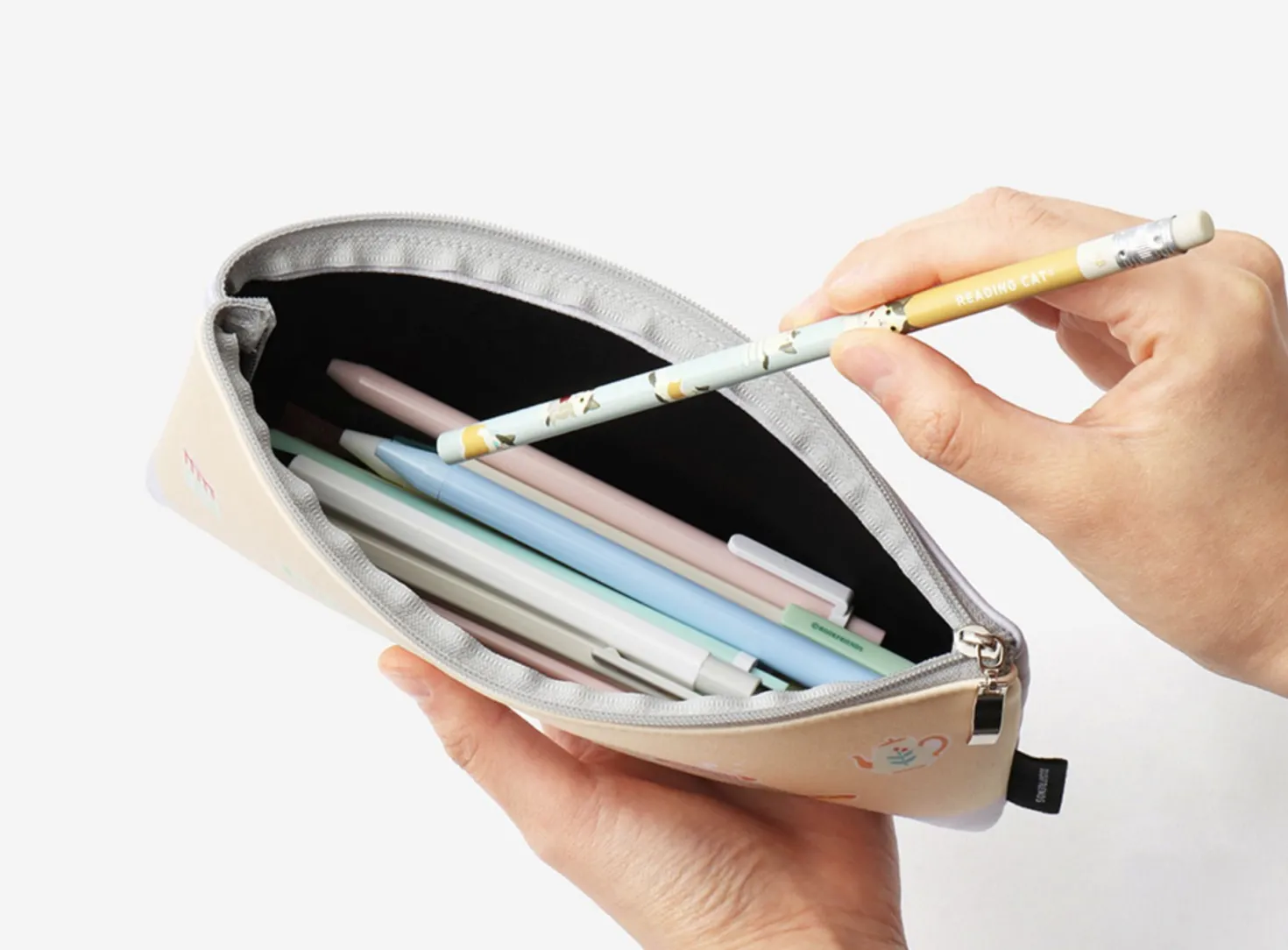 Reading Pet Pen Pouch