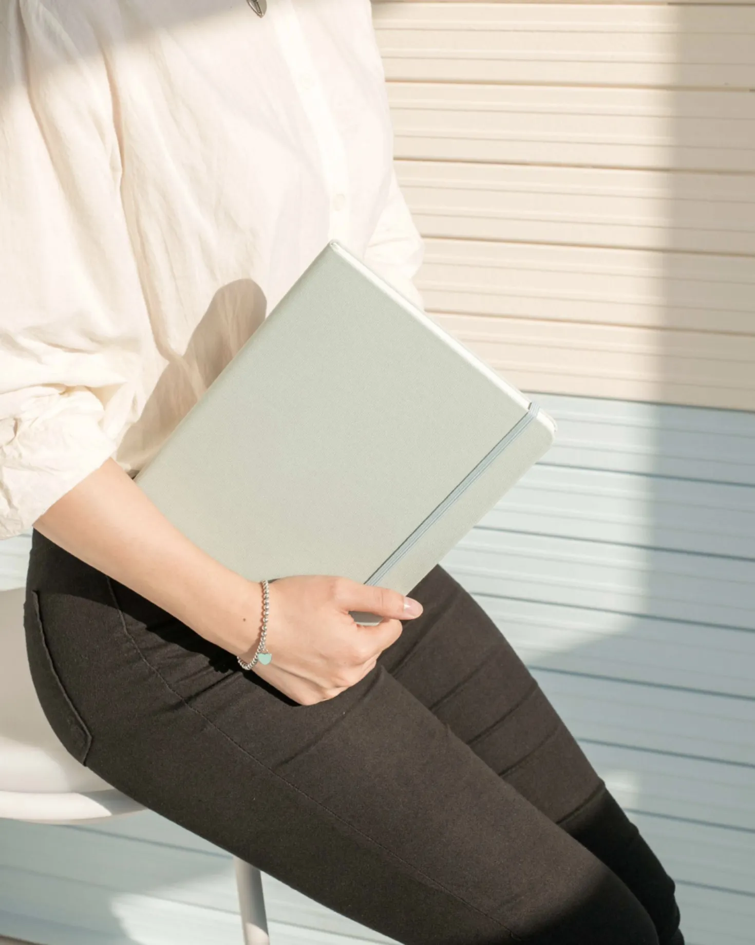Record B5 Hardcover Plain Notebook