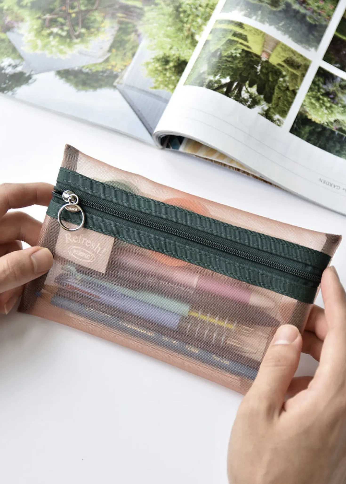 Refresh Mesh Pen Pouch