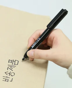 Retractable Permanent Marker