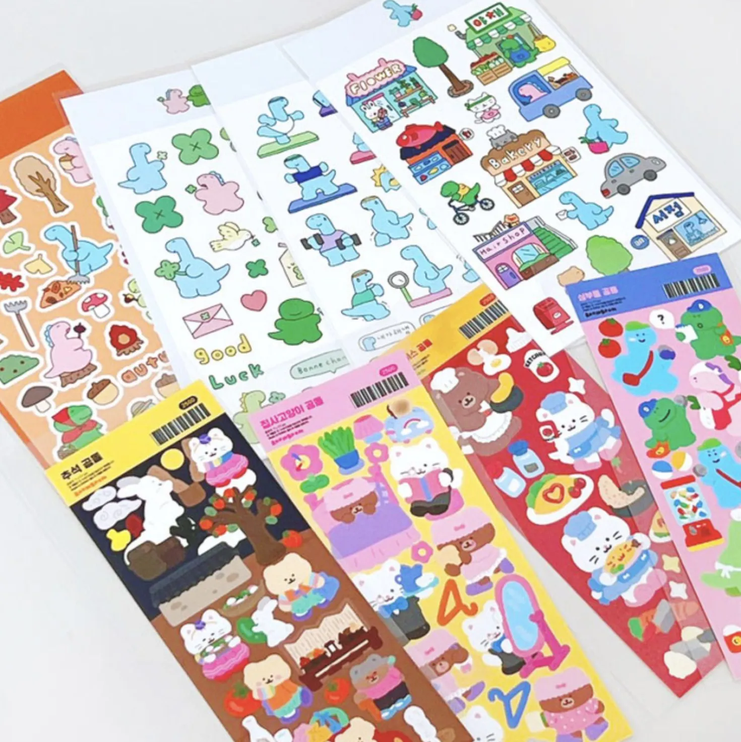 RoomRoom Bear Sticker v17