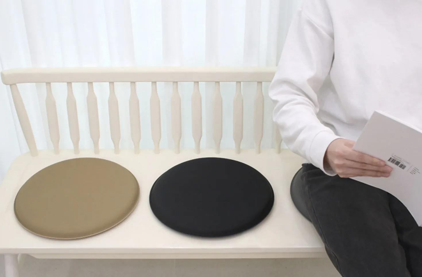 Round Vegan Leather Sitting Cushion