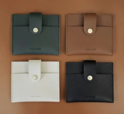 Simple Button Half Wallet