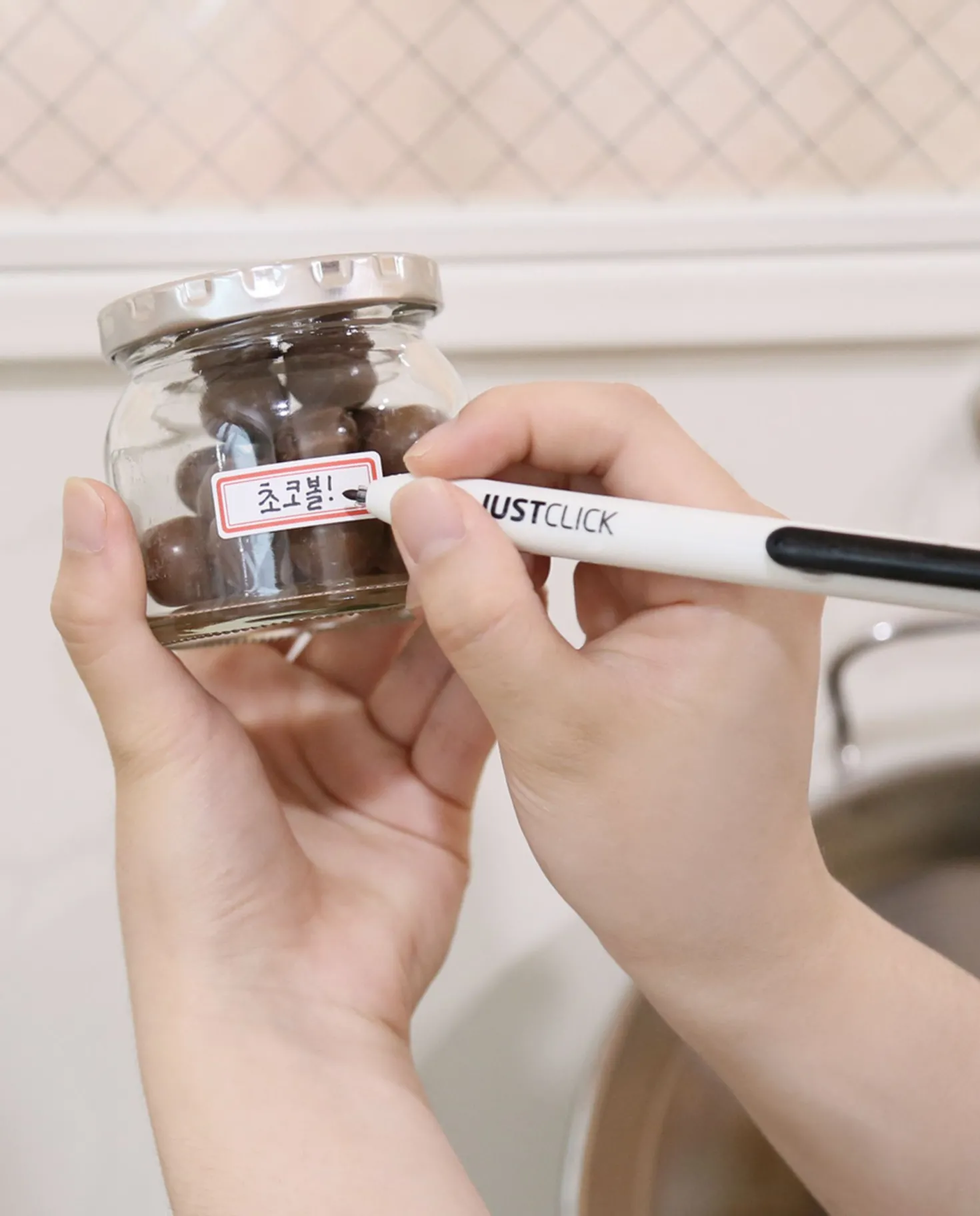 Small Just Click Retractable Permanent Marker