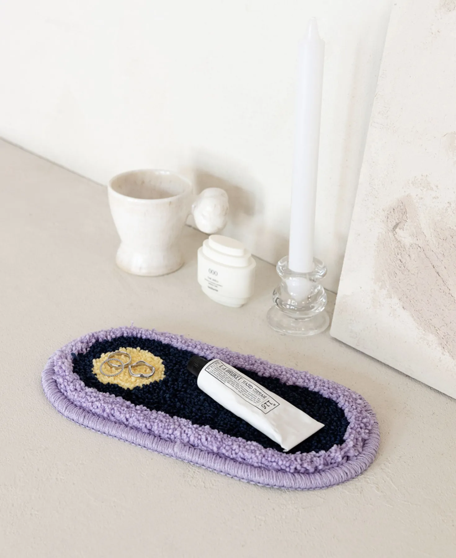 Small Life & Pieces Point Rug