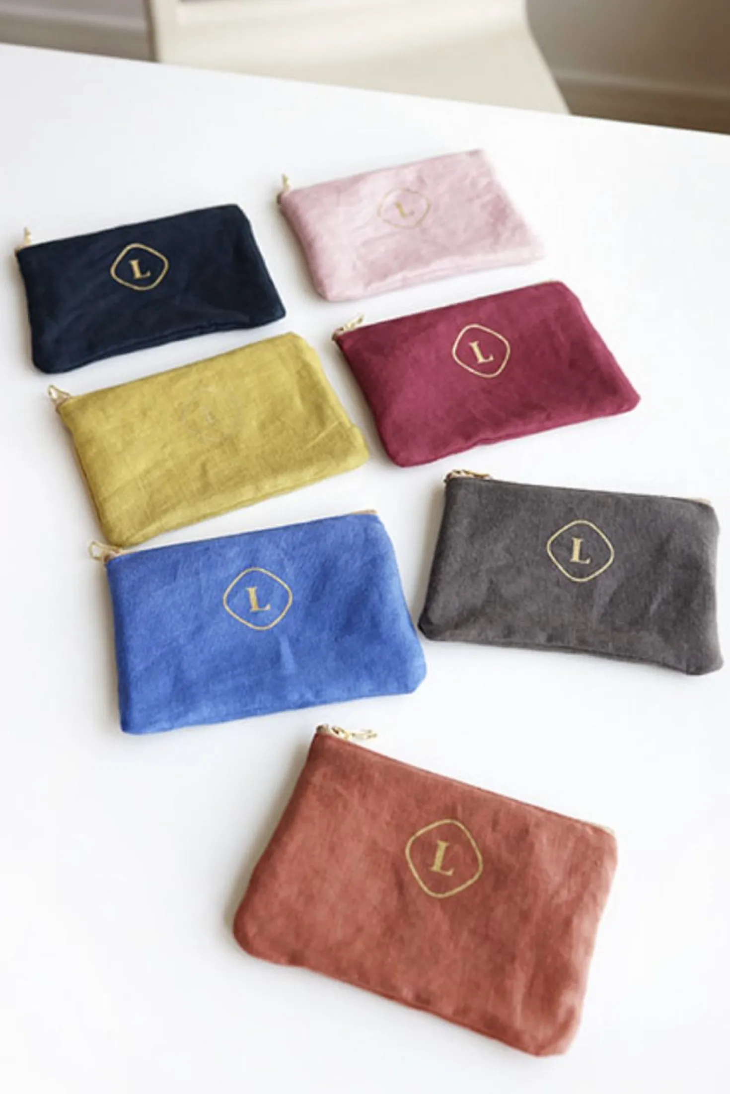 Small Linen Gold Zipper Pouch