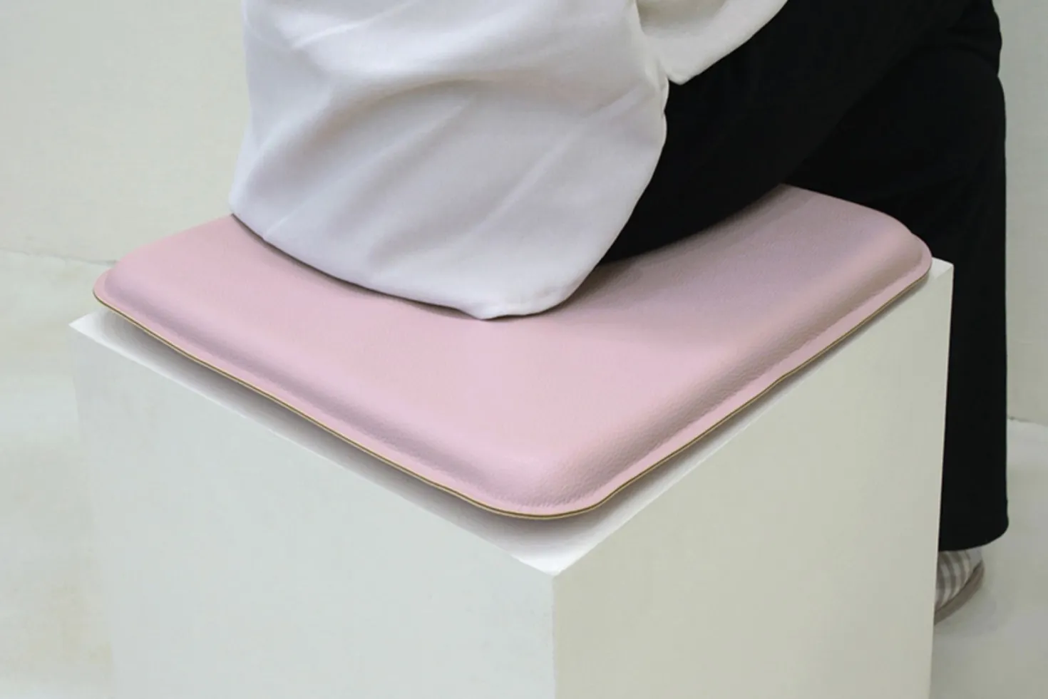 Square Vegan Leather Sitting Cushion