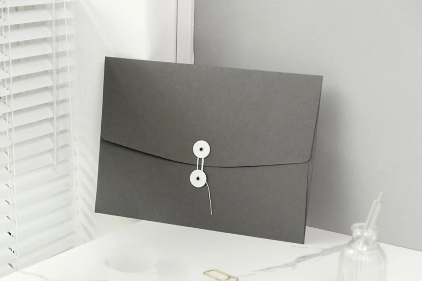 String Tie A4 Document Holder