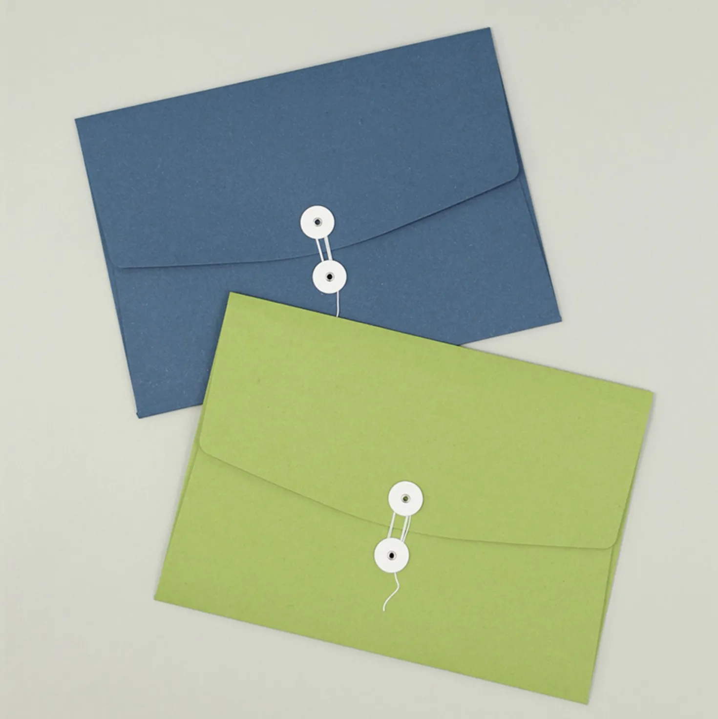 String Tie A4 Document Holder