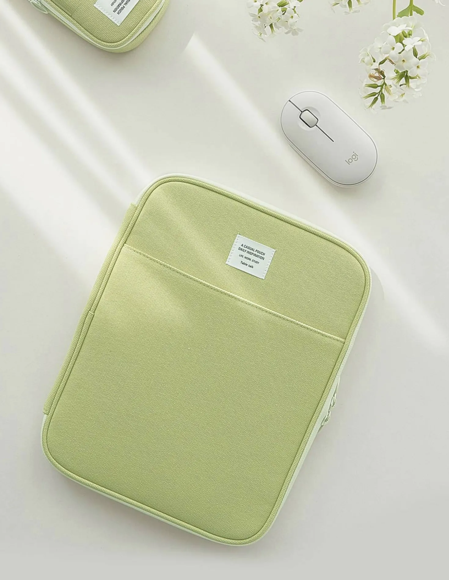 Table Talk 11 in. Pocket Laptop Pouch