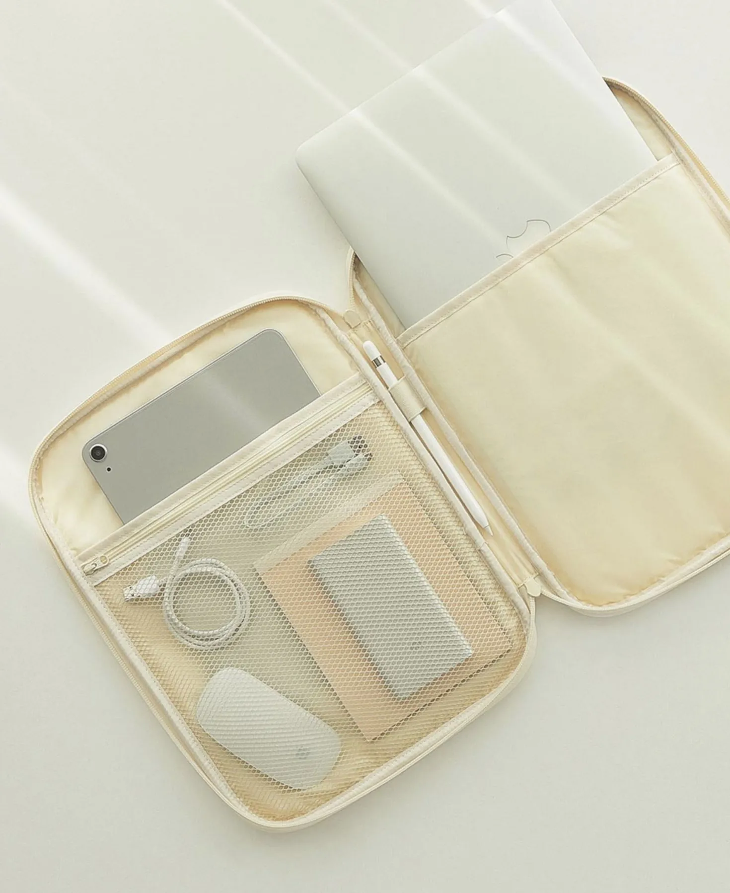Table Talk 13 in. Pocket Laptop Pouch