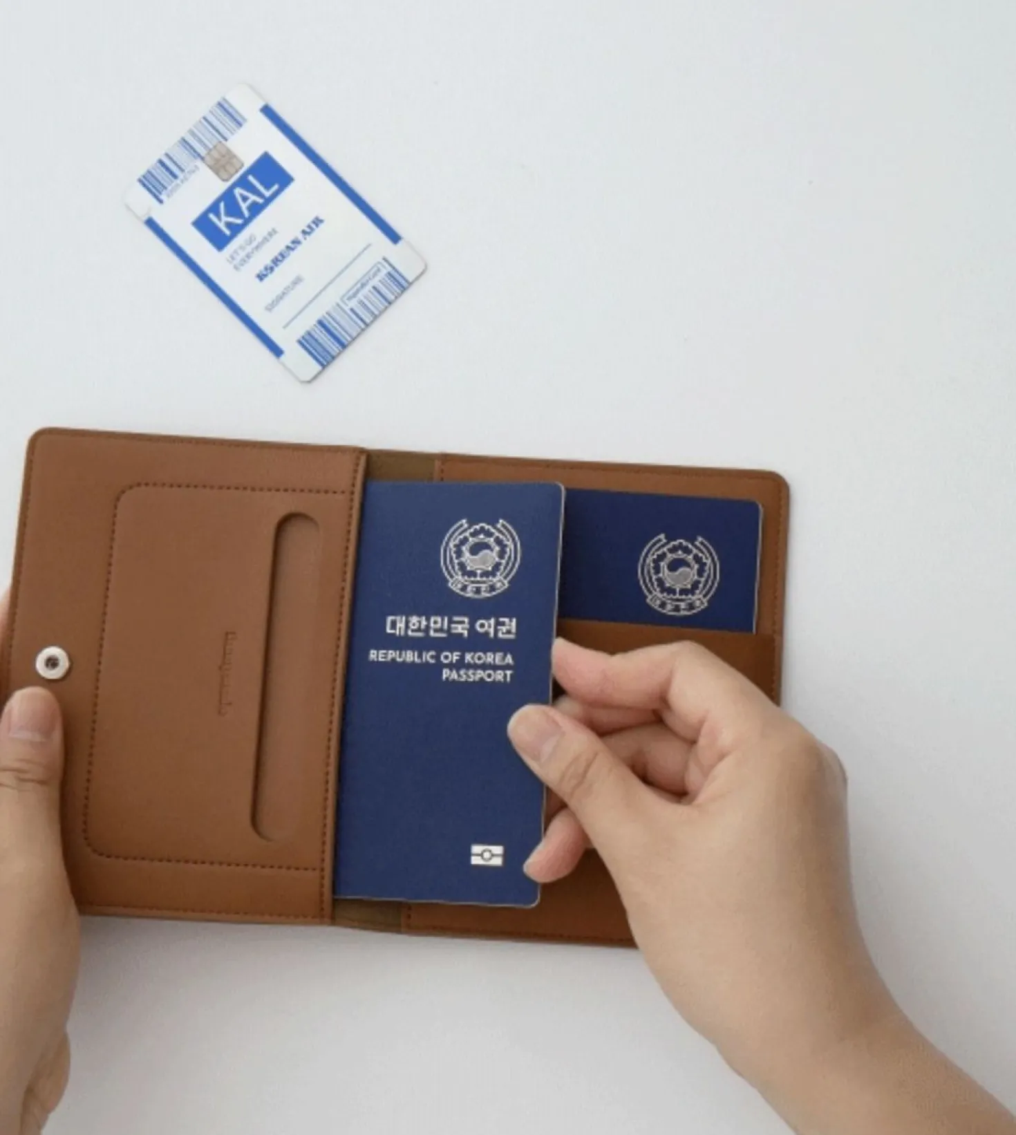 Triple Passport RFID-Blocking Wallet