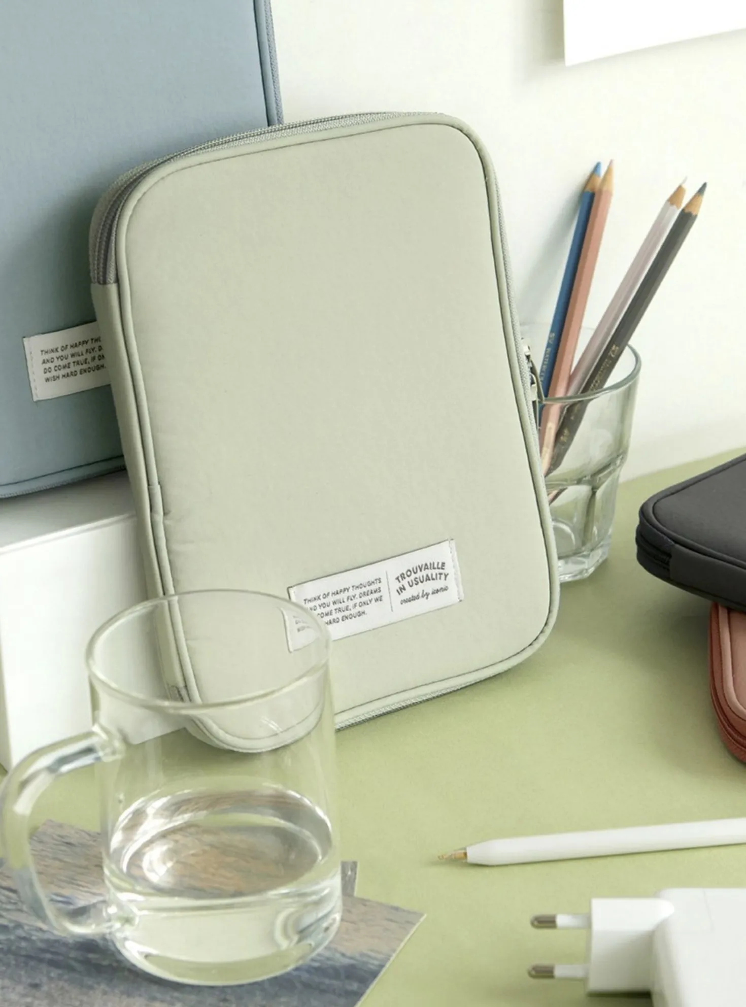 Trouvaille Cable Pouch